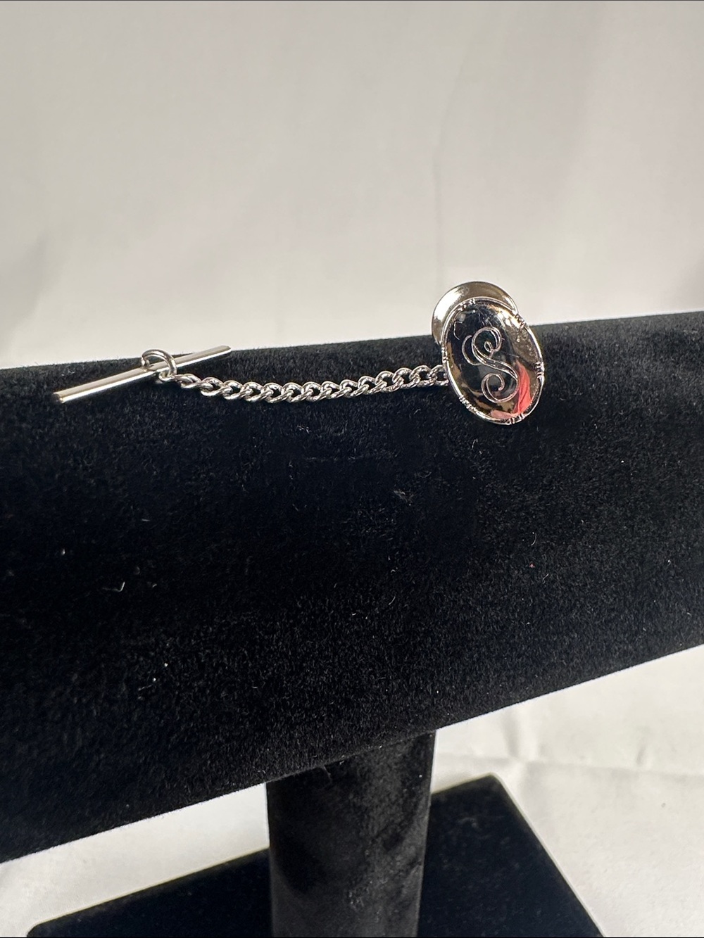 Silver Oval Tie Pin with Chain “S”